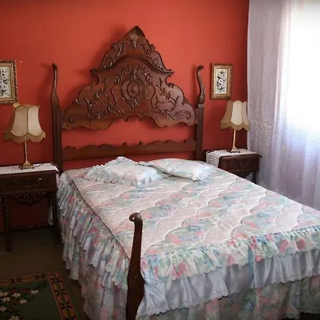 Apartment A Mouros House With Swimming Pool