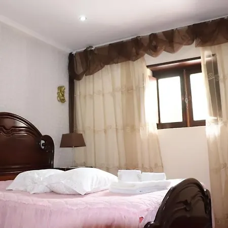 A Mouros House With Swimming Pool Apartment Ericeira