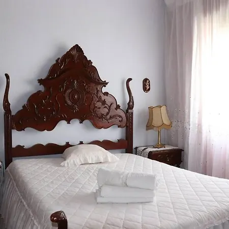 A Mouros House With Swimming Pool Apartment Ericeira