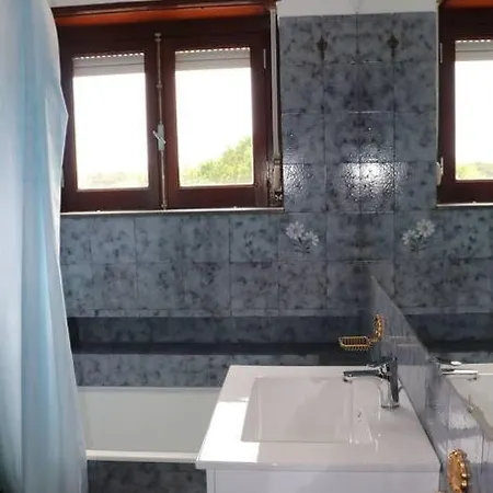Apartment A Mouros House With Swimming Pool