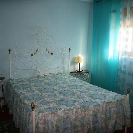 A Mouros House With Swimming Pool * Ericeira