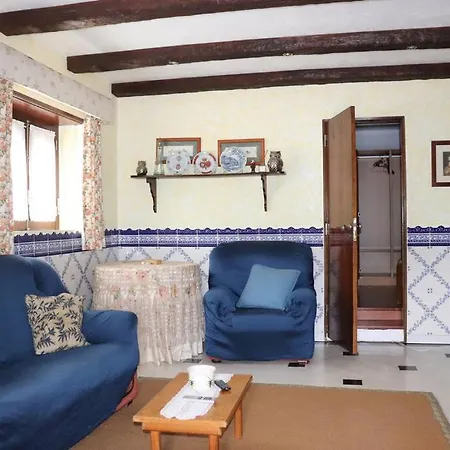 A Mouros House With Swimming Pool Ericeira